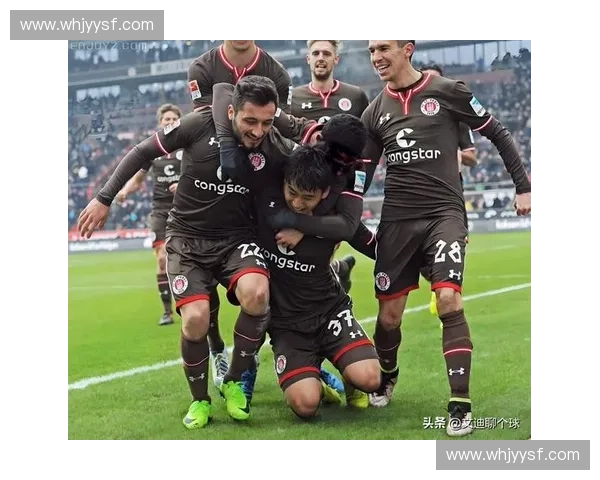 今晚足球激情对决，夜幕下赛场战火一触即发